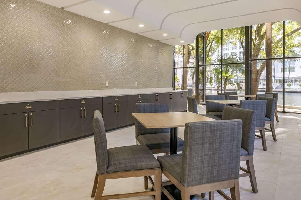 Comfort Inn & Suites Downtown Brickell-Port Of Miami Restaurant photo